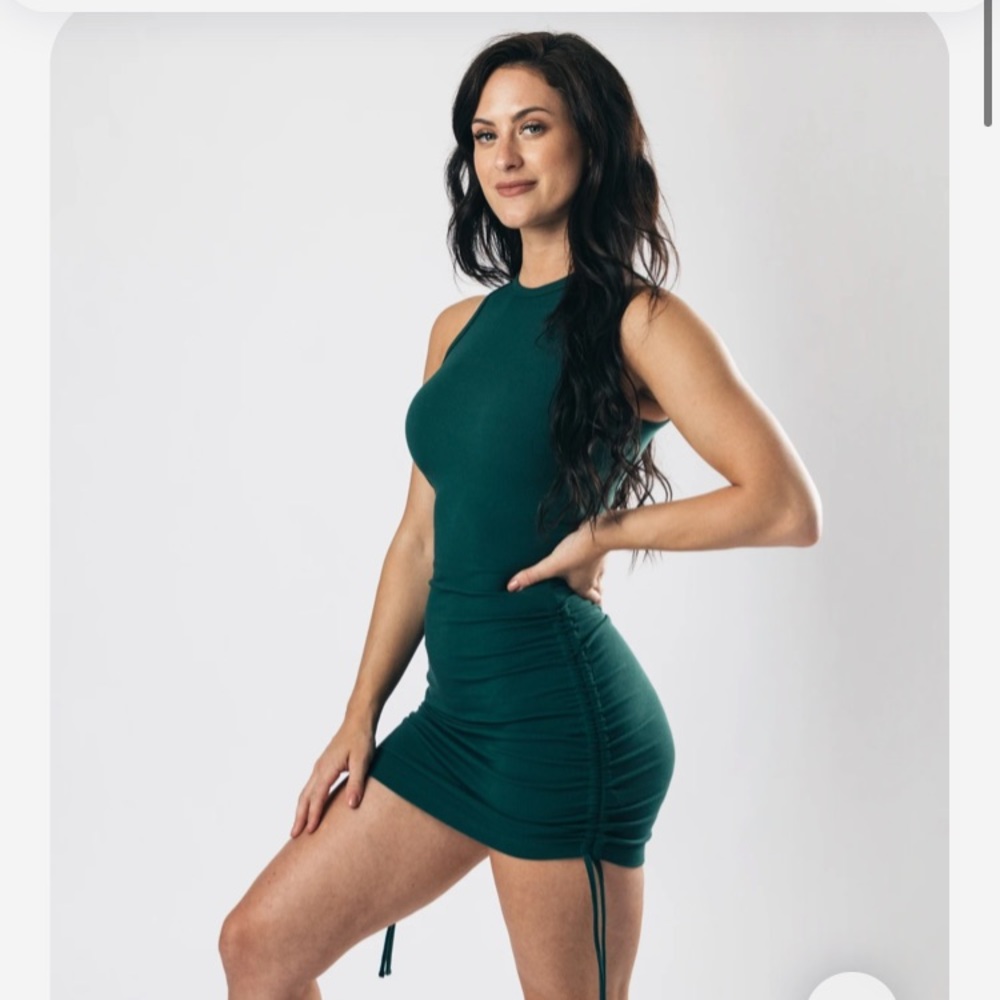 Alphalete Monarch Dress (Emerald - Size M)